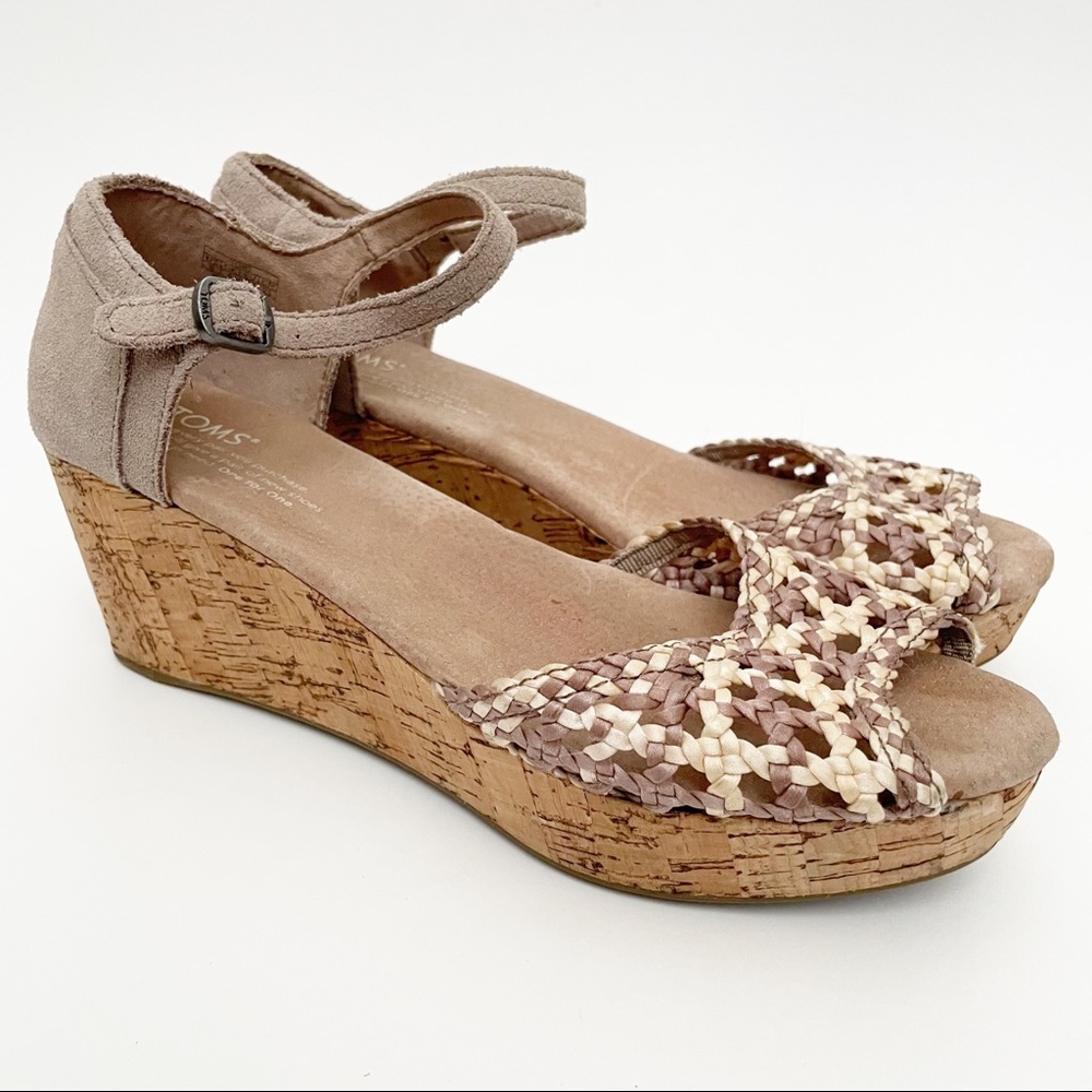 Toms taupe woven wedges sandals size 8